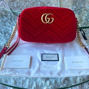 ✨GUCCI- GG MATELASSE MARMONT CHAIN SHOULDER BAG✨ GORGEOUS CARDINAL RED🌹